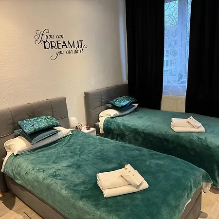 Business Duo アパート *